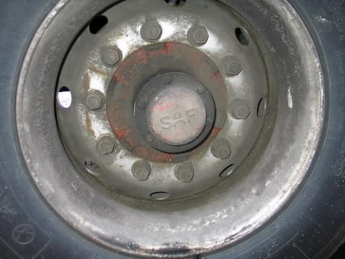 b7d89bf99720b492med.jpg