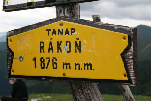 Słowacka tabliczka na Rakoniu