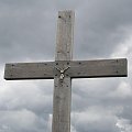 drewniany krzyż na Grzesiu