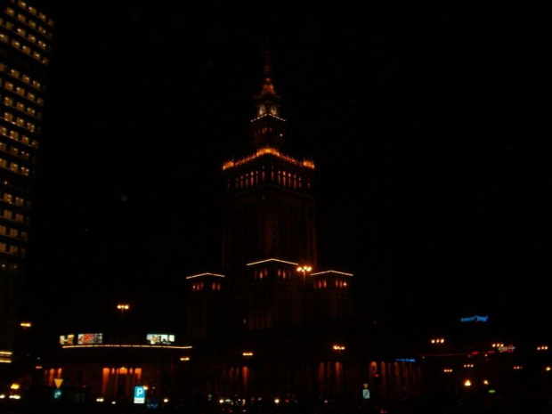 Pałac Kultury i Nauki nocą #Pomnik #Warszawa #Zabytki