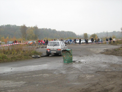 Kręciołek Dobczyce 28.10.07 Załoga Wójcik/ Szelerewicz fiat CC 700 :)