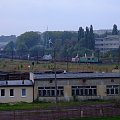 8.10.2007 Skład ciągnięty przez ET42. W składzie widzimy 2 lokomotywy, jedną za et42 jest to nowa stonka a dalej to pseudo gagarin