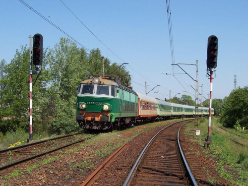 ET22-232. Pośpieszny z Białegostoku do Warszawy.