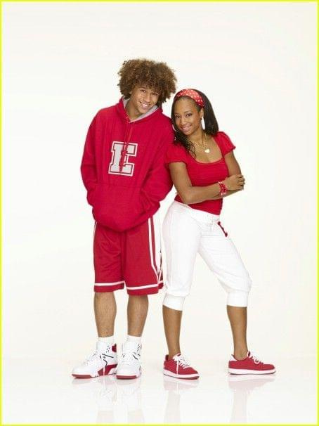 #HighSchoolMusical2