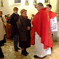 Ostatnia Msza Święta i pożegnanie ks. Piotra Kradasa z Dąbrówki, odchodzącego do parafii w Somoninie!
Dąbrówka - 29.11.2007 r.