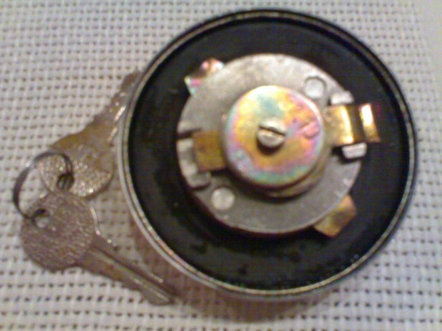 korek wlewu SYRENA WARSZAWA