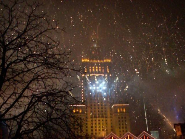 Powitanie 2008 roku na Placu Defilad w Warszawie.