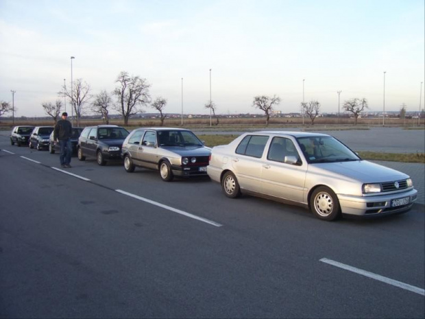 Zjechało się kilka VW