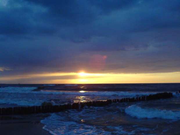 Cudowny zachód - uwielbiam to. #zachód #słońca #morze #bałtyckie #nad #morzem