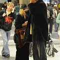 MK arrives into LAX Airport-paparazzi luty 2008