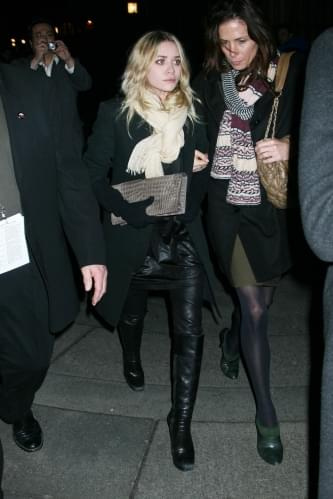 Ashley leaving Miss Sixty Fashion Show NYC-paparazzi luty 2008