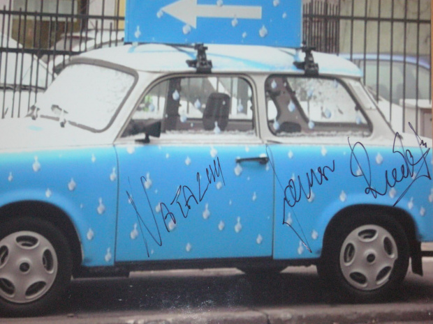 Trabant w kolorze blue...opisany tak pięknie przez p. Janusza Radka po koncercie Królowej Nocy we Wrocławiu 8.02.2008 ...mój własny trabant w kolorze blue :D