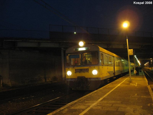 29.02.2008 EN57-1953 + EN57-1539 jako pociąg przyspieszony REGALICA z Szczecina Gł do Rzepina.