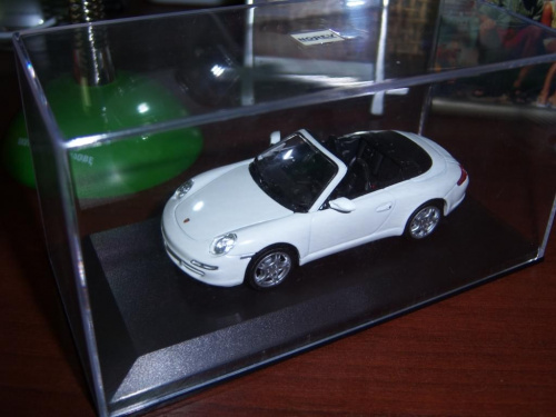 Porsche Carrera S 1:43 Schuco