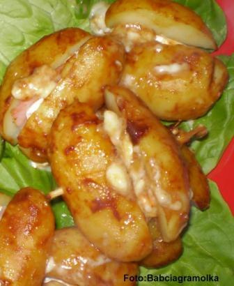 Ziemniaki w sosie sojowym .Przepisy na : http://www.kulinaria.foody.pl/ , http://www.kuron.com.pl/ i http://kulinaria.uwrocie.info/ #ziemniaki #dodatki #grill #obiad #jedzenie #kulinaria