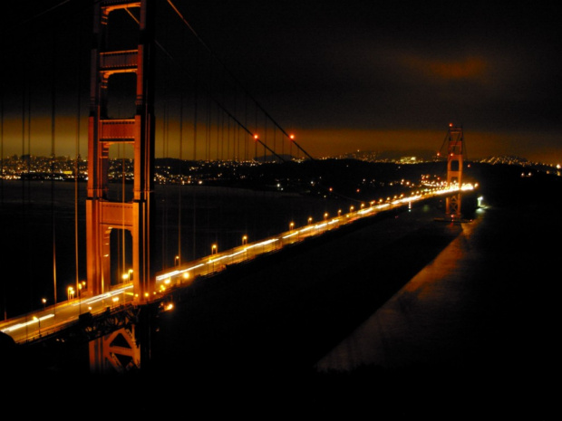 Most łączy San Francisco z hrabstwem Martin, ma długość ponad 2,8 km i leży 67 m nad powierzchnią wody-do 1965 r. był najdłuższym mostem wiszącym #SanFrancisco