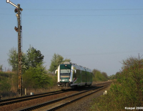 24.04.2008 (szlak Kostrzyn -Dąbroszyn) SA133-006 zbliża się do symafora wjazdowego do Kostrzyna oraz końca swej podróży.