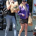 Grocery shopping in West Hollywood - 2.05.2008