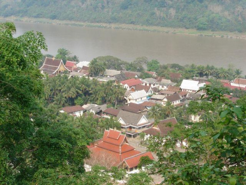 widok ze wzgórza Phu Si, Luang Prabang