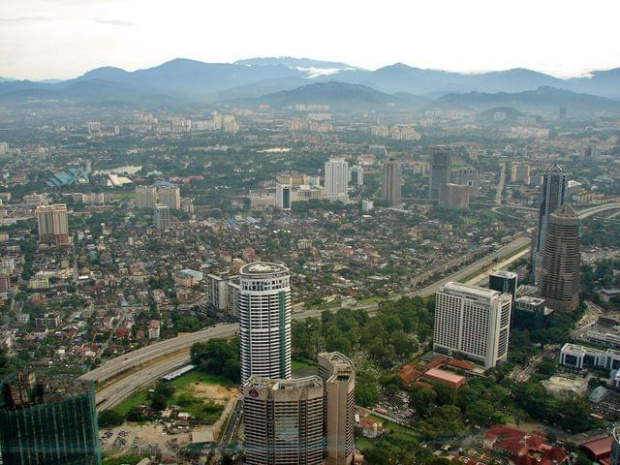 widok z wieży TV (Menara Kuala Lumpur)