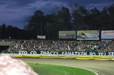 oto co znaczy fanatyzm po tej ziemi lubuskiej stronie - przypatrzcie się temu uważnie gorzowskie gamonie #CzarnySport #falubaz #fanatycy #speedway #ZielonaGora #zuzel