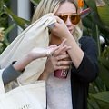 Ashley shopping at Amarees in Newport Beach-paparazzi marzec 2008