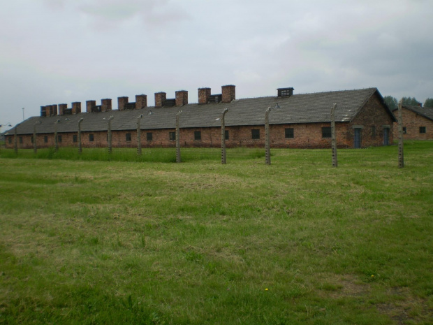 AUSCHWITZ