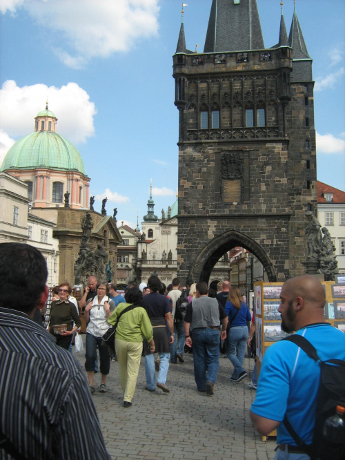Praga -brama wstępu na Most Karola