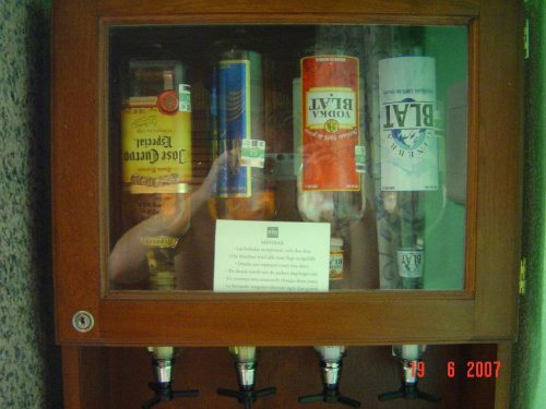 mini bar w łazience..-)