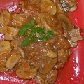 Bitki wieprzowe z pieczarkami .Przepisy na : http://www.kulinaria.foody.pl/ , http://www.kuron.com.pl/ i http://kulinaria.uwrocie.info #wieprzowina #bitki #schab #pieczarki #obiad #DrugieDanie #jedzenie #kulinaria #gotowanie #PrzepisyKulinarne