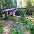 Deinonych polujący na Iguanodona #dinozaur #deinonych #iguanodon