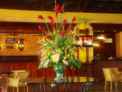 w lobby barze codziennie świeże kwiaty