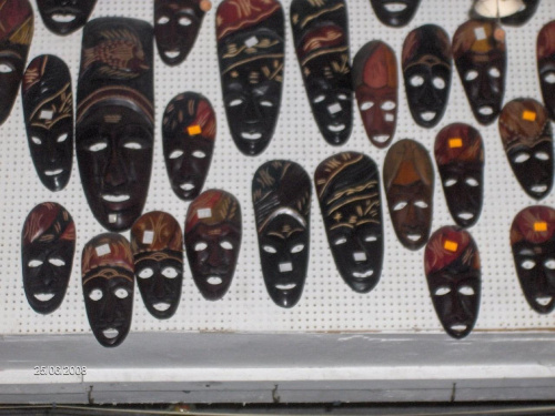 dominikańskie maski