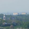 Kościół w Ruptawie w oddali sanatorium w Karwinie