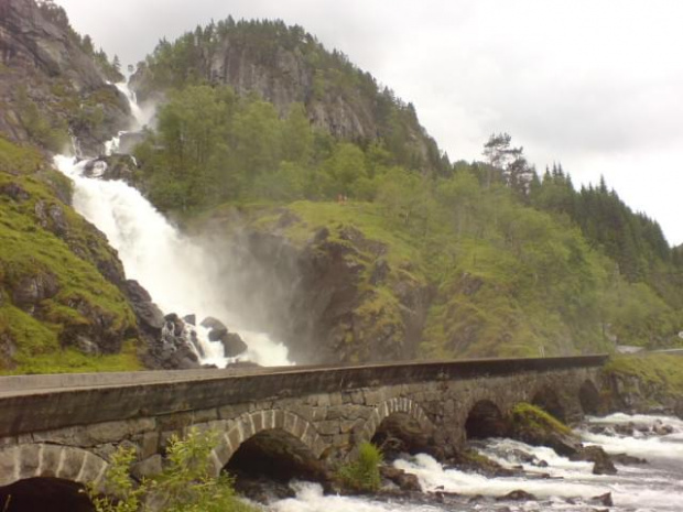 Låtefossen Zwillingswasserfall