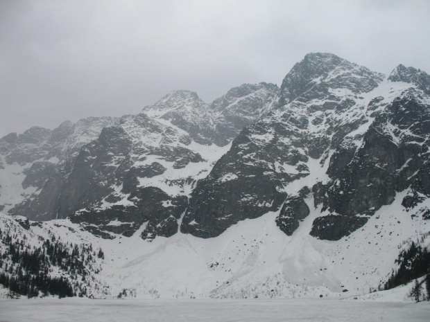 znany pewnie wszystkim widok - Morskie Oko