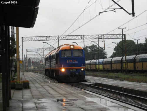 16.08.2008 (Czerwieńsk) M62-1683 i M62-1536 własność spółki PCC Rail Szczakowa, stoją na stacji Czerwieńsk.
