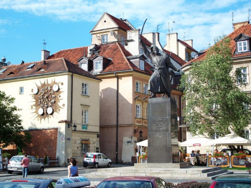 Pomnik Jana Kilińskiego na rogu ulic Piekarskiej i Podwale. #wakacje #urlop #podróże #zwiedzanie #Polska #Warszawa