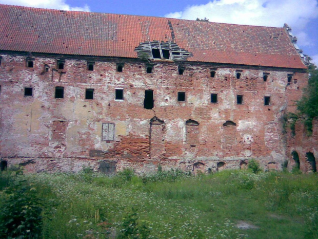 Pieniężno - ruiny zamku.