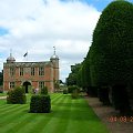 Charlecote Park - widok na brame wyjazdowa/wjazdowa