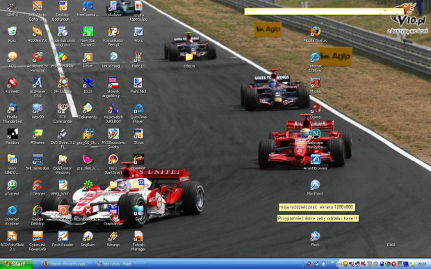 mój klejny pulpit tym razem z bolidem F1
