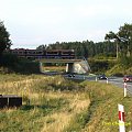Kibel do Bydgoszczy pokonuje wiadukt nad pilską obwodnicą. #PKP #kolej #lato