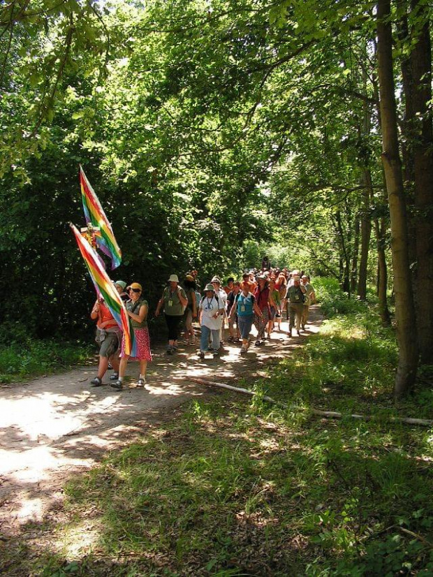 Pielgrzymka piesza Grupa Teczowa A. D. 2007. 29 lipca - 12 sierpnia z Kostrzyna nad Odrą na Jasną Górę. Tegoroczna liczyła 96 uczestników i znów przeszła ponad 440 kilometrów... #PielgrzymkaWakcje