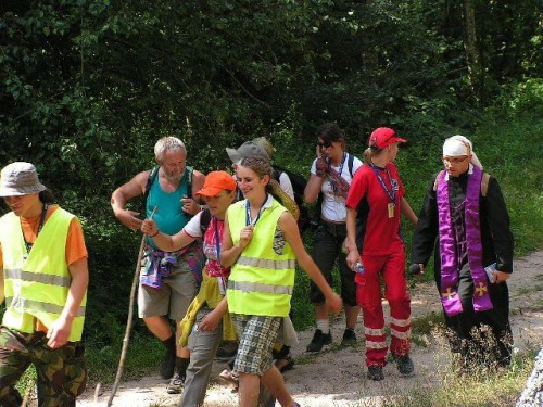 Pielgrzymka piesza Grupa Teczowa A. D. 2007. 29 lipca - 12 sierpnia z Kostrzyna nad Odrą na Jasną Górę. Tegoroczna liczyła 96 uczestników i znów przeszła ponad 440 kilometrów... #PielgrzymkaWakcje