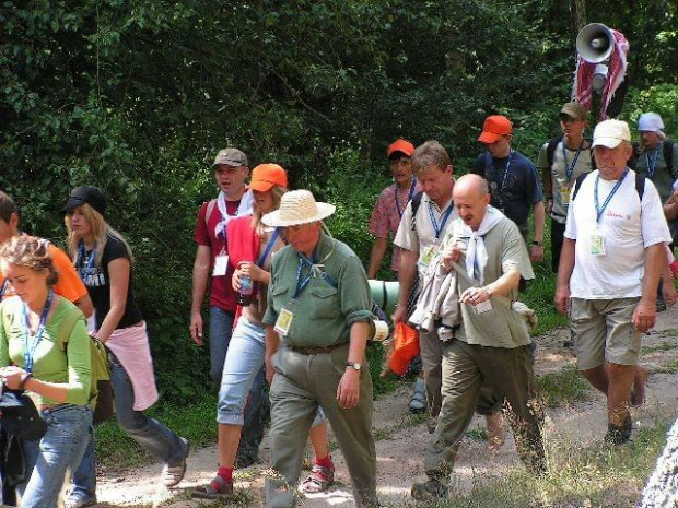 Pielgrzymka piesza Grupa Teczowa A. D. 2007. 29 lipca - 12 sierpnia z Kostrzyna nad Odrą na Jasną Górę. Tegoroczna liczyła 96 uczestników i znów przeszła ponad 440 kilometrów... #PielgrzymkaWakcje