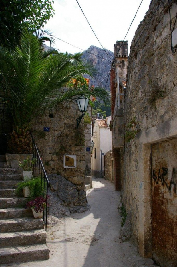 omis, uliczka #omis