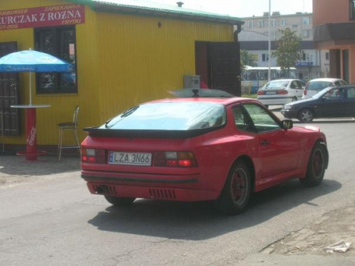 Porsche 928 ;)