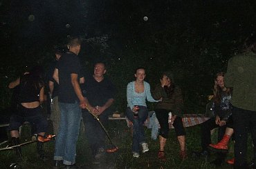 Ognisko :) #sex #sexy #nastolatki #zabawa #miłość #las #ognisko #Ska #Punk #Mentos