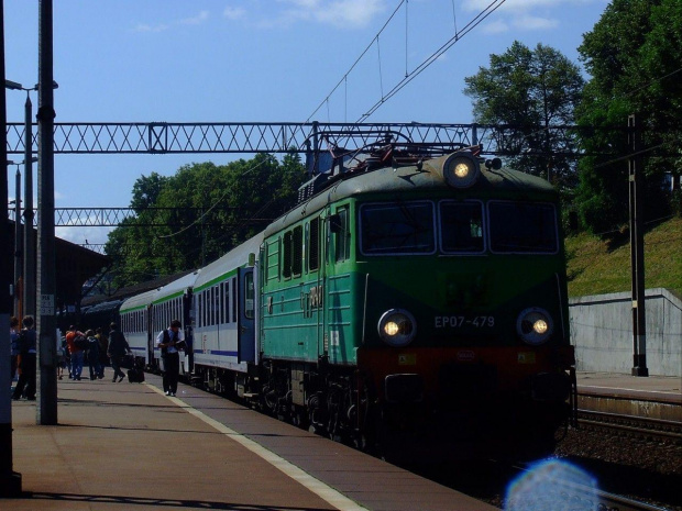 Gdańsk Główny:
SKM, Cargo, IC łebsko (EP07-479)