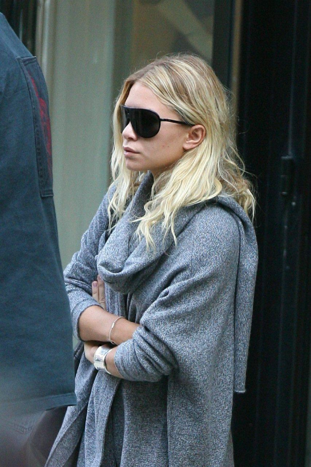 Ashley shops at Barneys in NYC-paparazzi wrzesień 2007